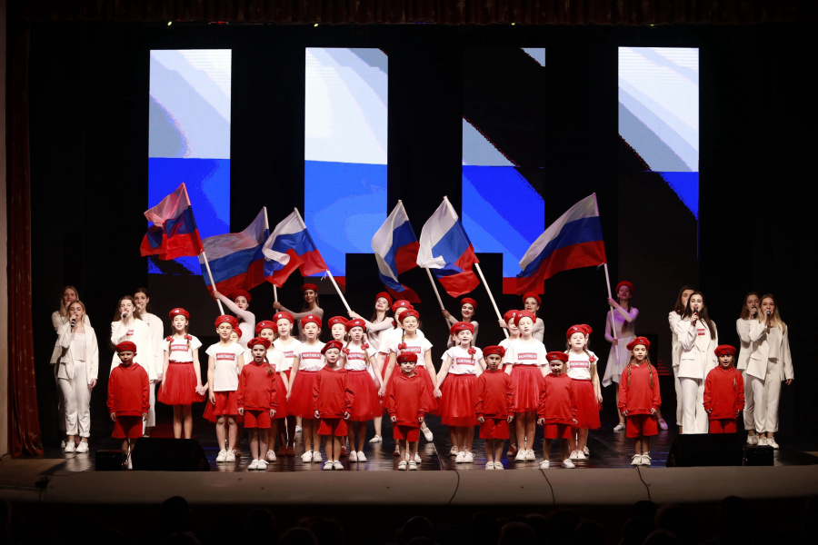 Отчётный концерт КДЦ "Шинник" Отчётный концерт КДЦ "Шинник"