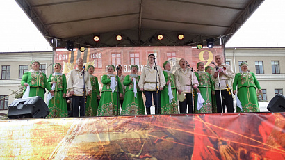 Народный коллектив хор русской песни под руководством Костиной